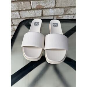 Dolce Vita Slides Cream Color Size 8.5 Womens